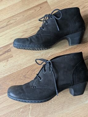 Rockport Cobb Hill Black Lace-Up Suede Ankle Bootie for Women